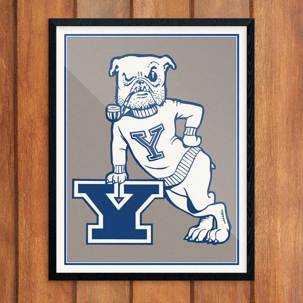 Yale Bulldog Leaning on The Yale Y Print